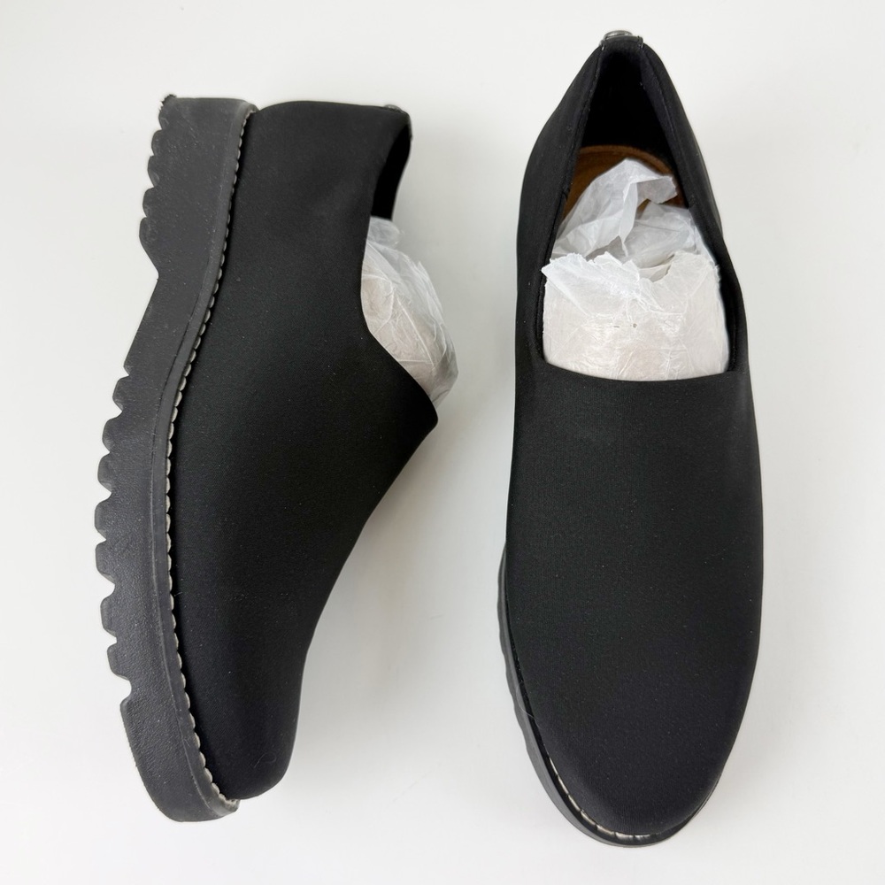 Easy Spirit Hewitt Slip-On Lug Sole Loafers 6M Black Almond Toe Arch Support